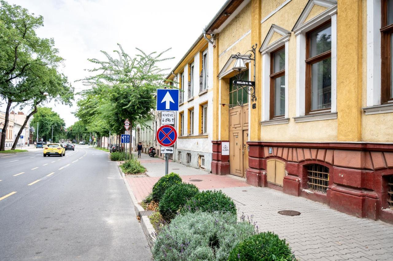 La Lampa Apartments Debrecen Exterior photo